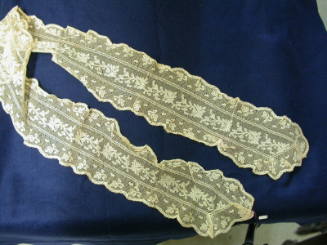 Lace Collar with Long Ends