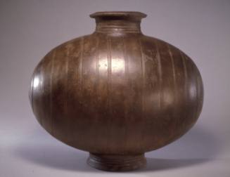 Cocoon-shaped Vessel