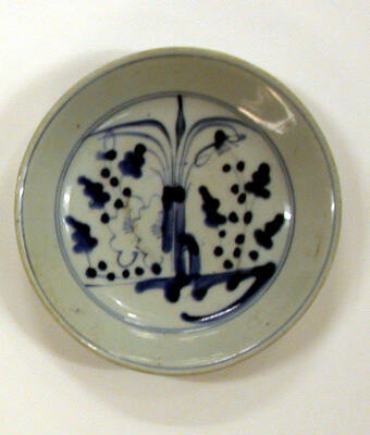 Dish with Foliage Design