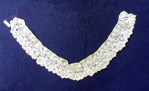 Lace Collar