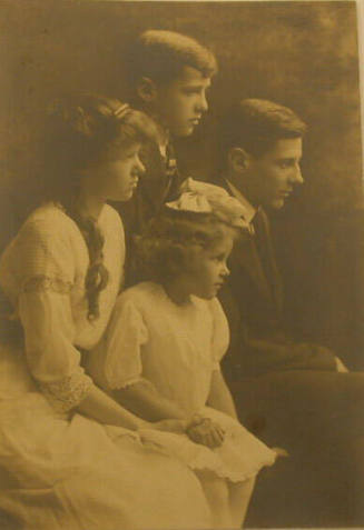 Portrait of Mary Elizabeth, Mark, Elinor, and Richard Pearson Wuichet