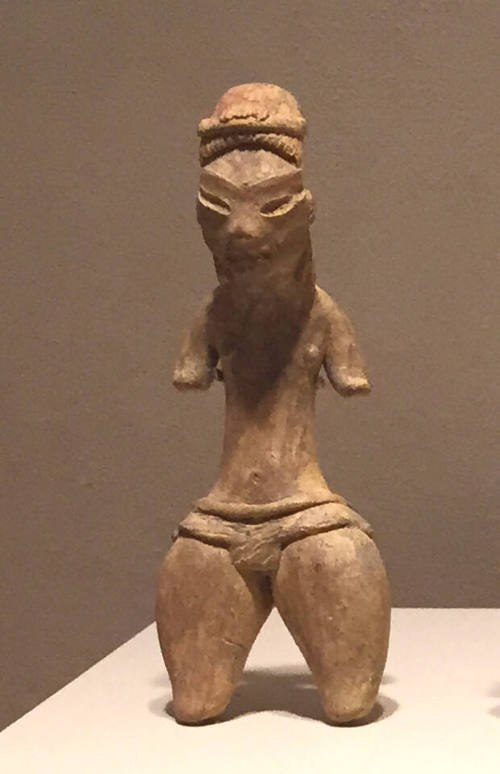 Standing female Figure