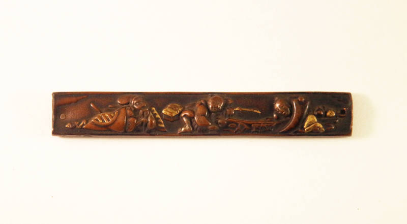 Kozuka Handle: Design of three Sleeping Figures