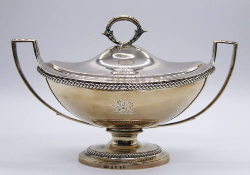 Covered Sauce Tureen of Elliptical Shape