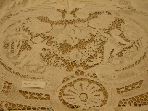 Venise Lace Tablecloth