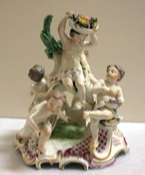 Figurine: Group of Cherubs